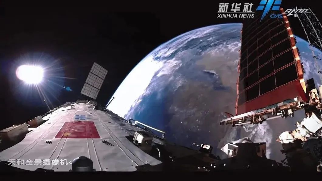 空间站国旗与地球同框了! 纸托盘奥柏包装:神奇 骄傲 自豪!